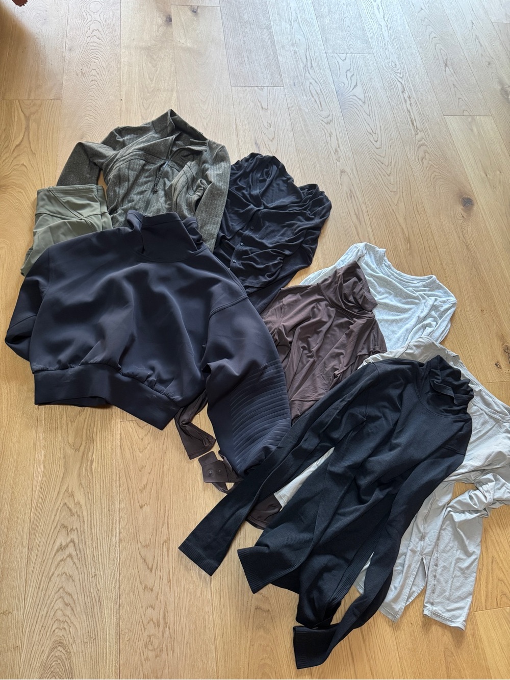 lululemon fall lot size 8 - Picture 1 of 5